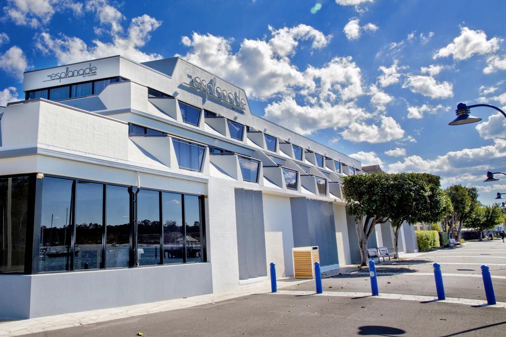 The Esplanade Motel Бейтманс Бей Екстериор снимка